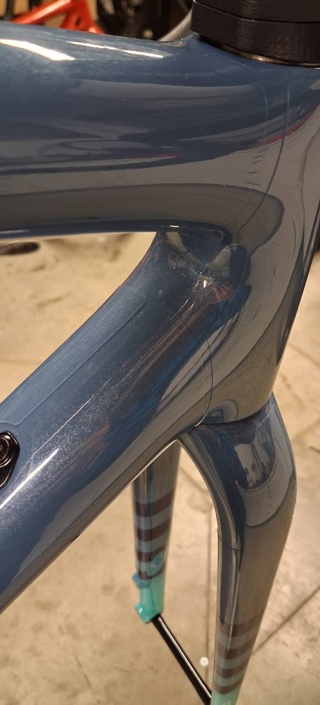 Covering slate bleu avec fourche mint et bandes noires